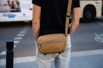VEO METRO S4L BG - Schultertasche beige - 4 Liter