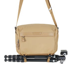 VEO METRO S7L BG - Schultertasche beige - 7 Liter