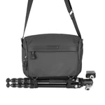 VEO METRO S7L BK - Schultertasche schwarz - 7 Liter