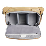 VEO METRO S9L BG - Schultertasche beige - 9 Liter